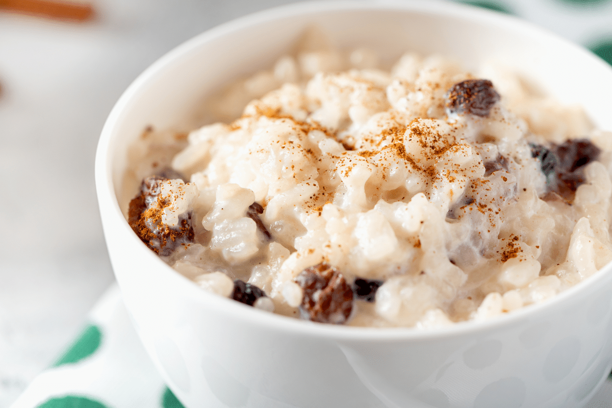 rice pudding milk raisins cinnamon