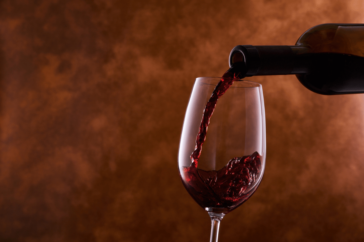 red wine trick for catching fruit flies