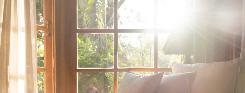 when to open and close windows to keep house cool