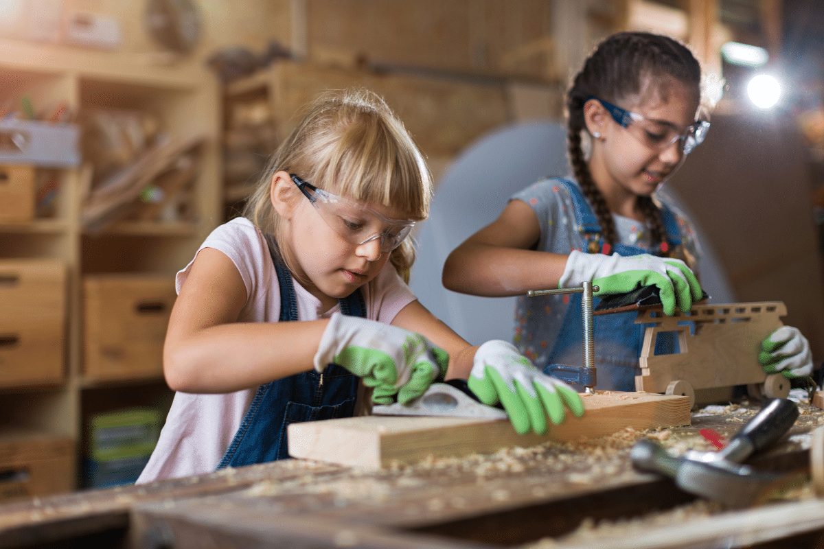free kids workshops at home depot, lowes or michaels