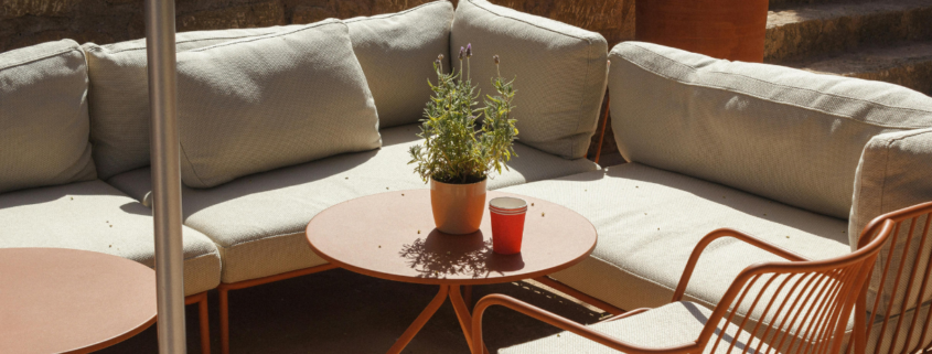 how to clean outdoor furniture
