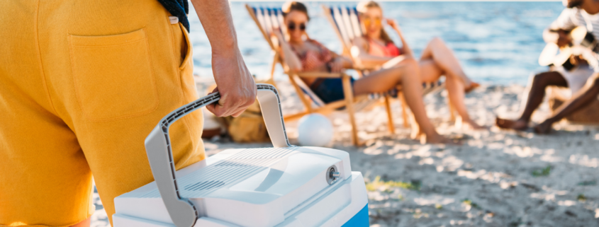 how to get rid of the smell in the ice cooler chest