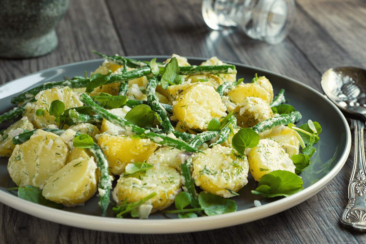 green beans with albacore and potatoes