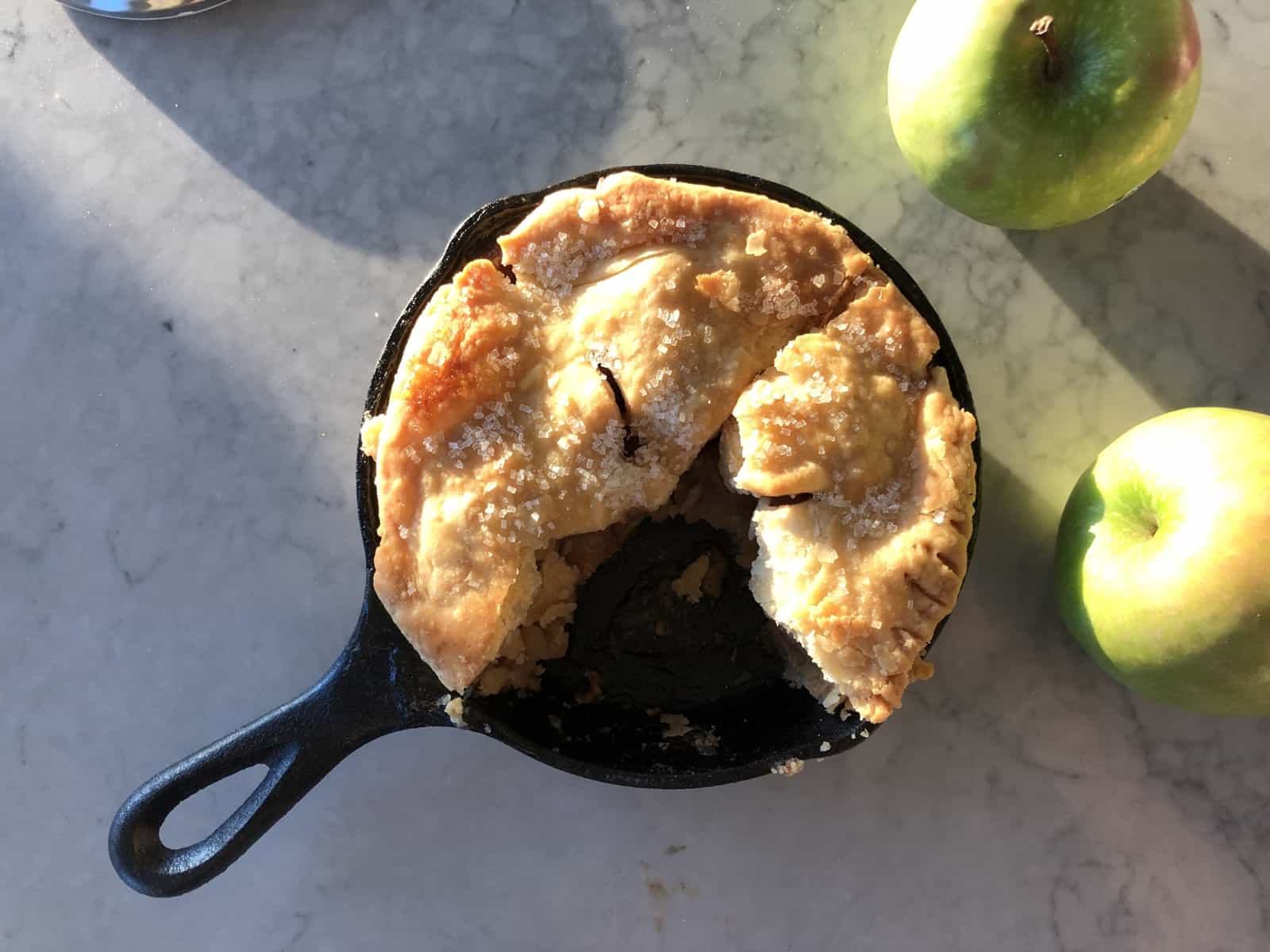 apple pie in cast iron skillet