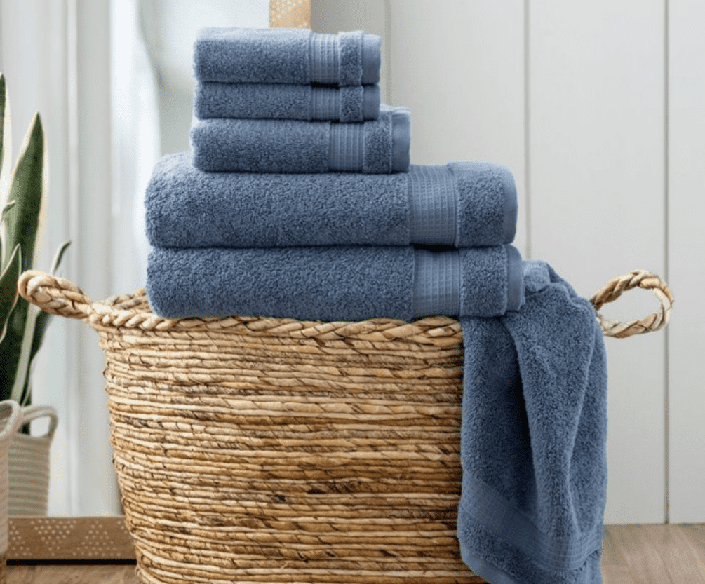 6 pc Martha Stewart Towels in a Basket