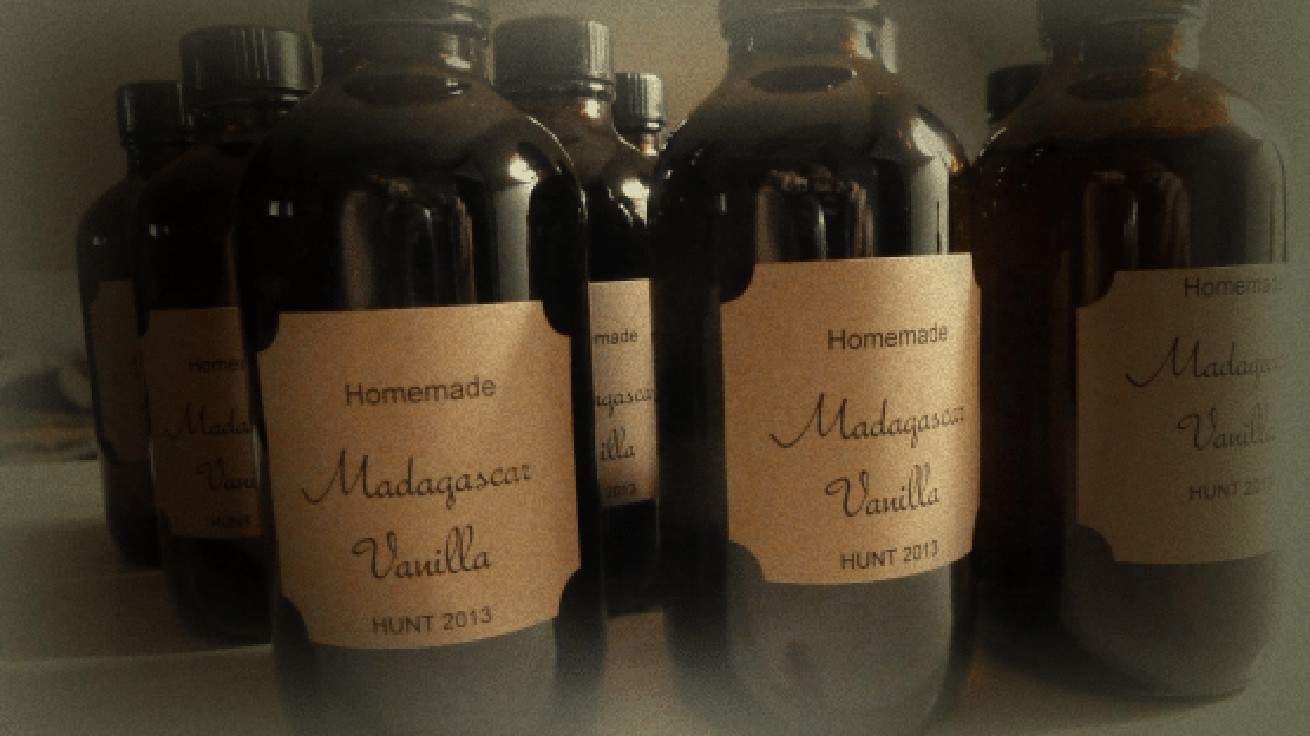 homemade vanilla extract in amber bottles